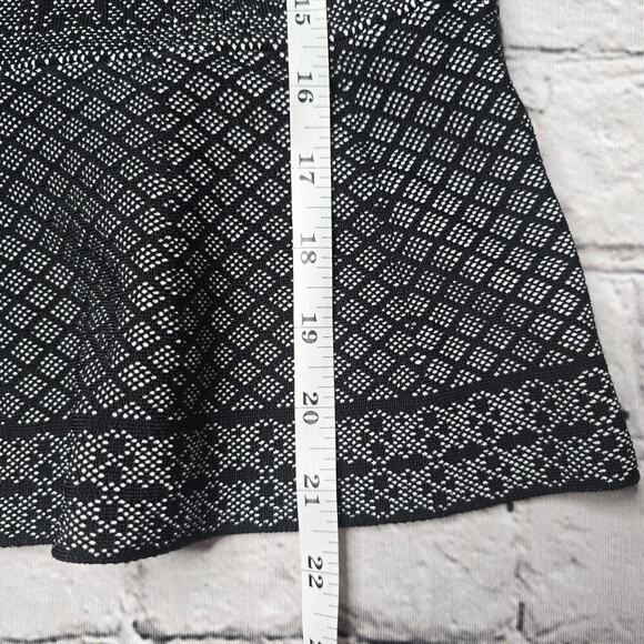 BCBG MaxAzria Jaylenne Peplum Top Round Neck Sleeveless Geometric Print Size L - Picture 11 of 13